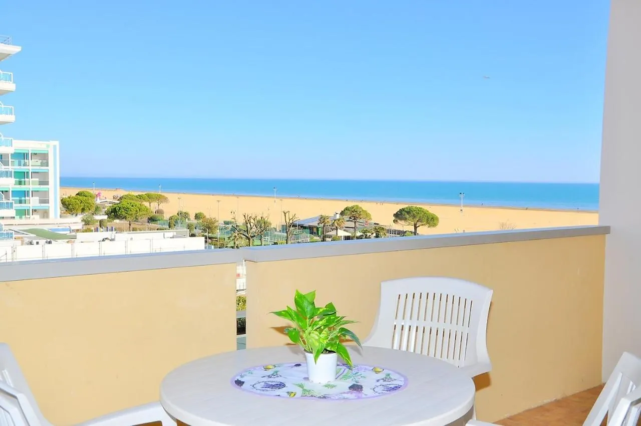 Beautiful Apartment With Terrace And Swimming Pool Bibione 0*,